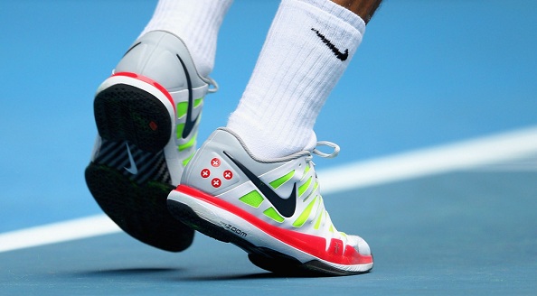 scarpe-tennis-cemento.jpg